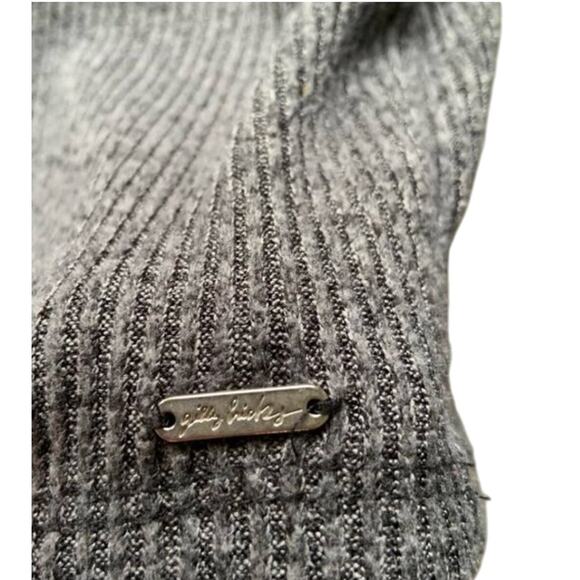 Gilly Hicks Hollister Grey Ribbed Crop Light Sweater Size Medium Super Soft - Picture 3 of 4